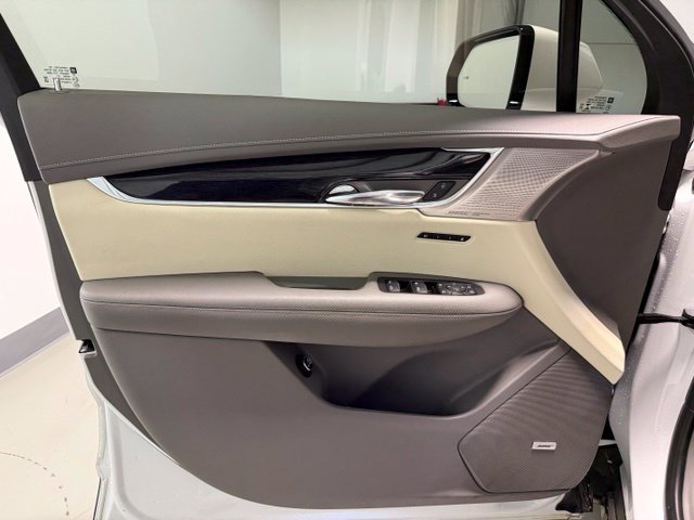 Used 2021 Cadillac XT6 Premium Luxury AWD/4WD image 11