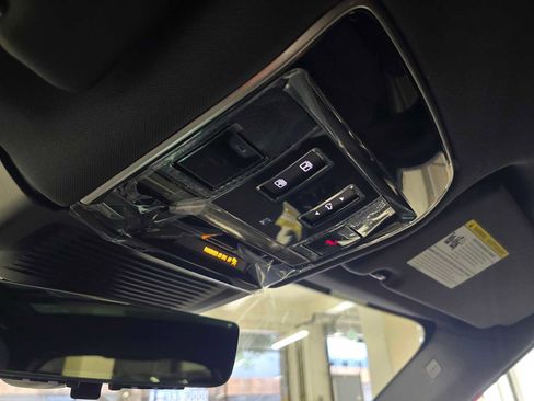 New 2026 Land Rover Range Rover Sport SE AWD/4WD image 32