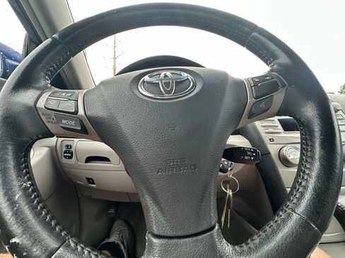 Used 2011 Toyota Camry SE image 13