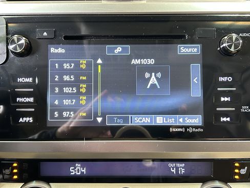 Used 2017 Subaru Legacy 2.5i Limited image 30