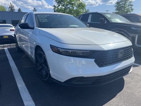 Used 2024 Honda Accord Sport image 1