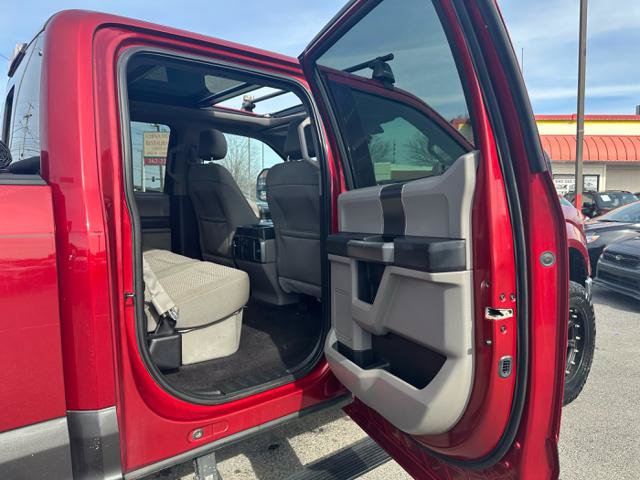 Used 2016 Ford F150 XLT w/ Equipment Group 302A Luxury AWD/4WD image 17