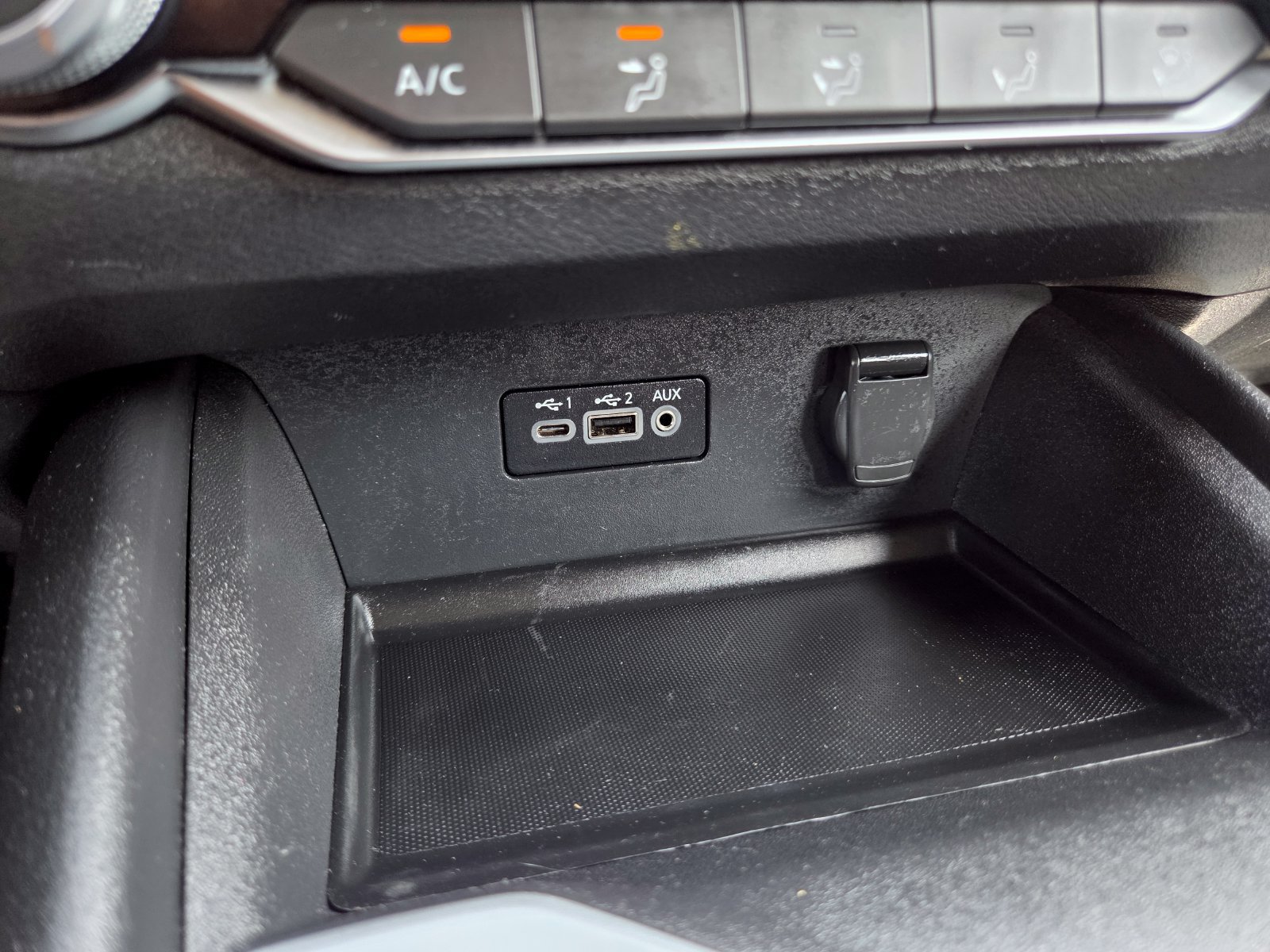 Used 2025 Nissan Altima 2.5 SV FWD image 34