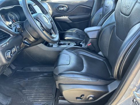 Used 2022 Jeep Cherokee Latitude Lux w/ Sun & Sound Group AWD/4WD image 19