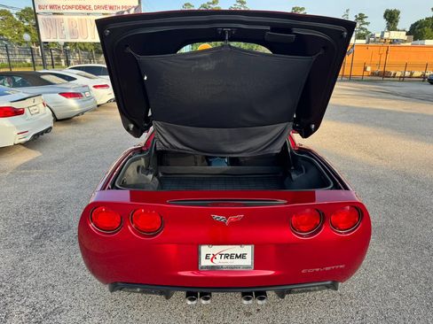 Used 2005 Chevrolet Corvette Coupe w/ Preferred Equipment Group RWD image 31