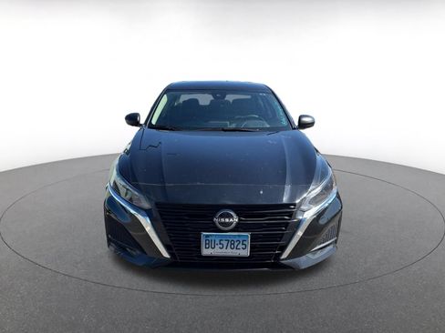 Used 2025 Nissan Altima 2.5 SV FWD image 5