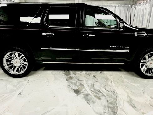 Used 2014 Cadillac Escalade ESV Platinum image 5