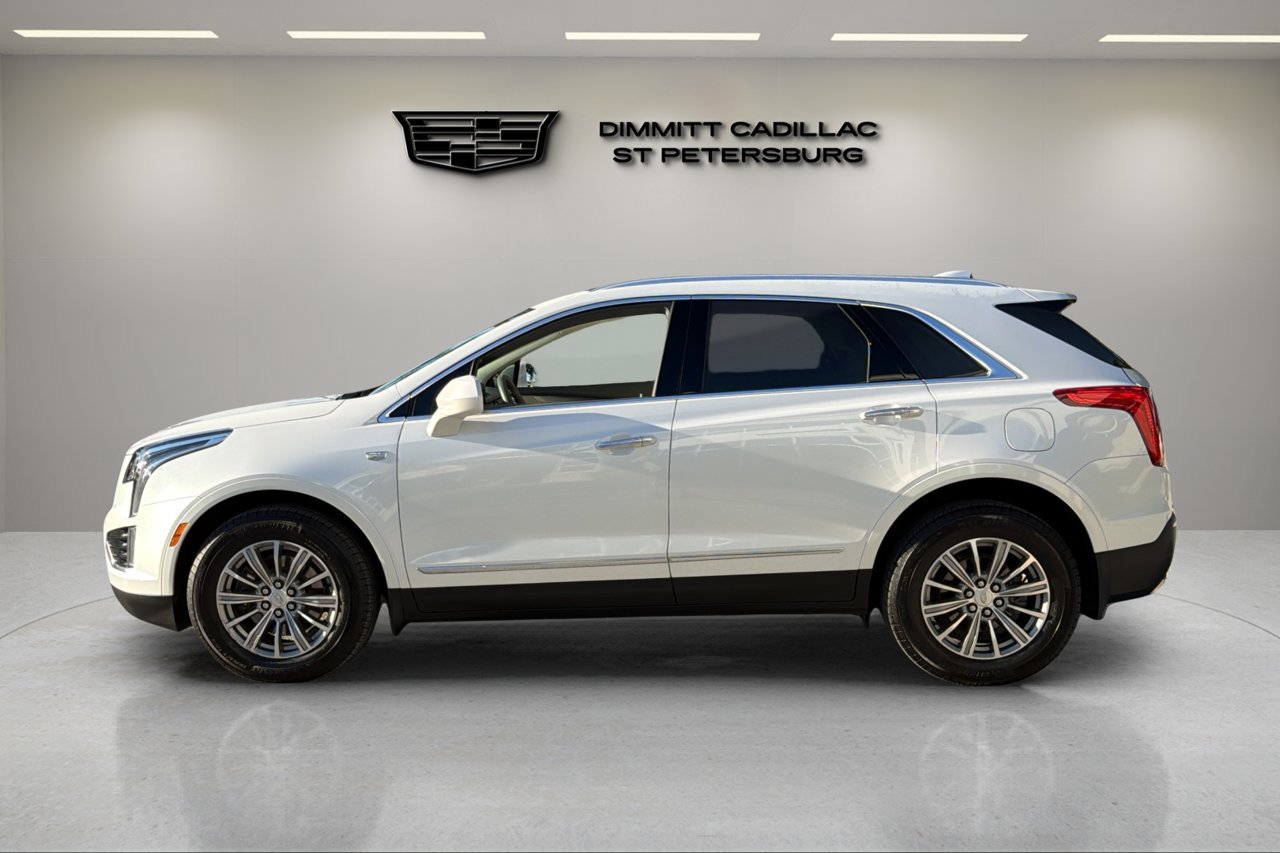 Used 2017 Cadillac XT5 Luxury FWD image 2