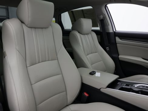 Used 2021 Honda Accord EX-L image 38