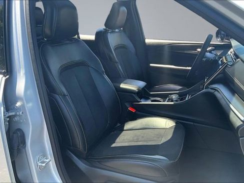 Used 2025 Jeep Grand Cherokee 4WD image 29