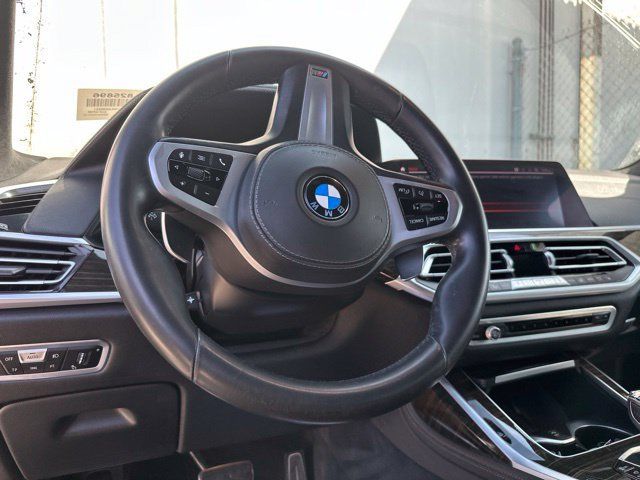 Used 2020 BMW X7 xDrive40i w/ M Sport Package AWD/4WD image 16