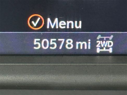 Used 2021 Chevrolet Suburban RST w/ Luxury Package image 70