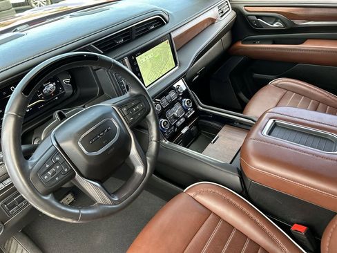 Used 2024 GMC Yukon Denali Ultimate image 10