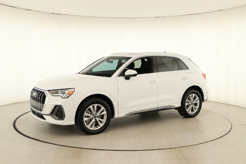 Certified 2024 Audi Q3 2.0T Premium w/ Convenience Package AWD/4WD image 13