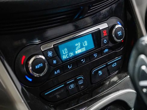 Used 2016 Ford C-MAX Energi SEL w/ Equipment Group 302A image 22