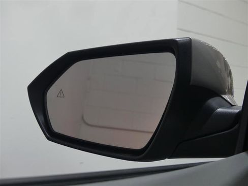 Used 2022 Hyundai Elantra SEL w/ Convenience + Premium Package FWD image 14