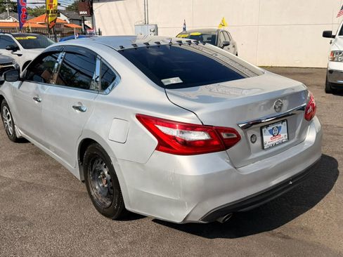 Used 2017 Nissan Altima 2.5 S w/ Power Driver Seat Package FWD image 5