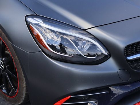Used 2019 Mercedes-Benz SLC 43 AMG image 6