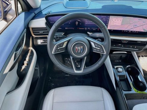 Used 2025 Buick Envision Avenir AWD/4WD image 24