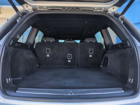 Used 2024 Jeep Grand Cherokee Overland w/ Luxury Tech Group IV image 35