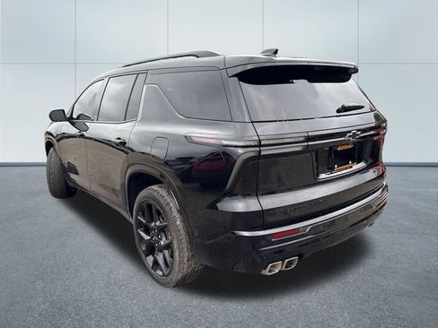 Used 2026 Chevrolet Traverse RS w/ LPO, Floor Liner Package AWD/4WD image 2