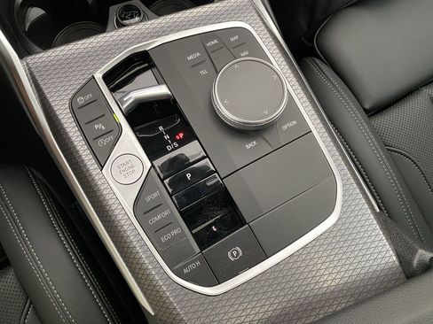 Used 2025 BMW 330i xDrive Sedan w/ Convenience Package image 26