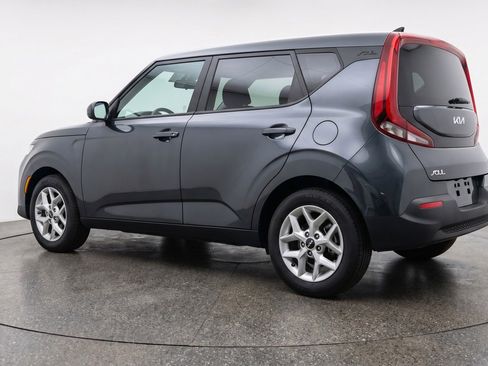 Used 2025 Kia Soul LX w/ LX Technology Package FWD image 6