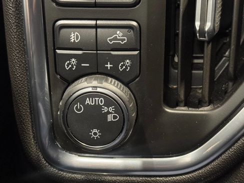 Used 2019 Chevrolet Silverado 1500 RST image 41