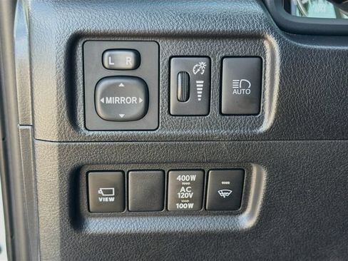 Used 2024 Toyota 4Runner Limited AWD/4WD image 33