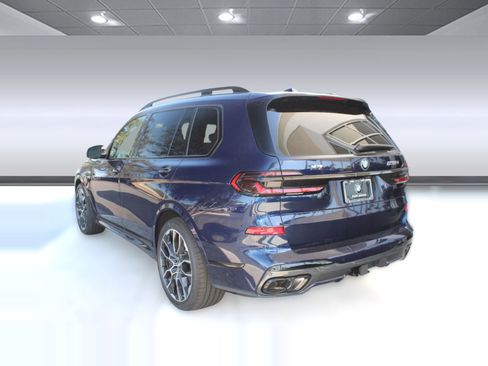 New 2026 BMW X7 M60i image 3
