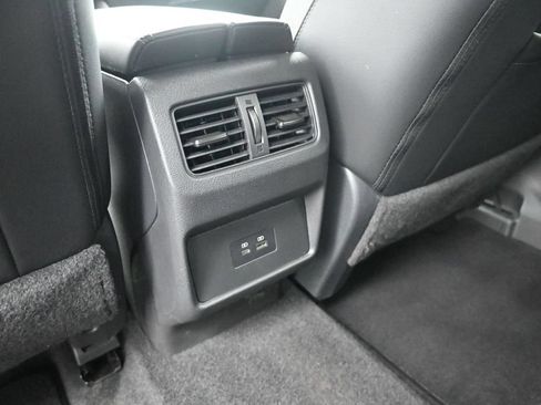 Used 2023 Nissan Rogue SL FWD image 13