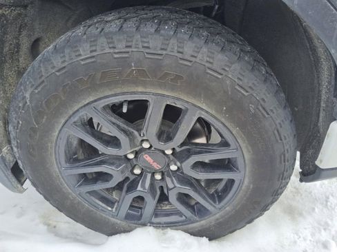 Used 2024 GMC Sierra 1500 Elevation w/ X31 Off-Road Package image 2