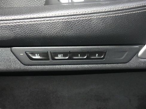 Used 2019 BMW 740i xDrive w/ M Sport Package AWD/4WD image 21
