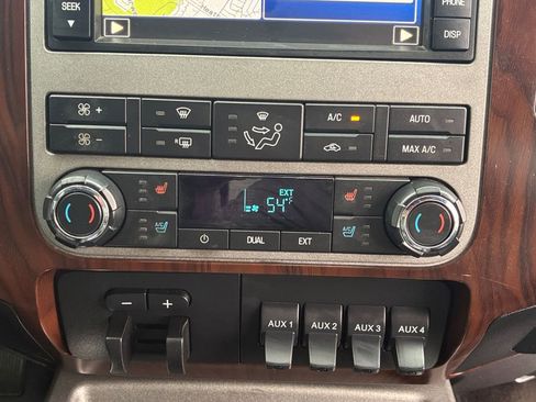 Used 2012 Ford F350 Lariat w/ Lariat Ultimate Pkg image 4