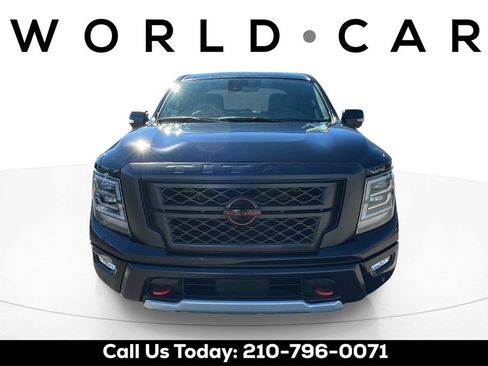 Used 2024 Nissan Titan PRO-4X w/ Pro-4x Convenience Package image 9