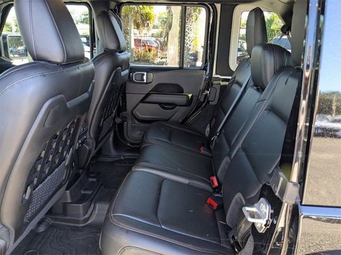 Used 2021 Jeep Wrangler Unlimited Rubicon w/ Dual Top Group image 16