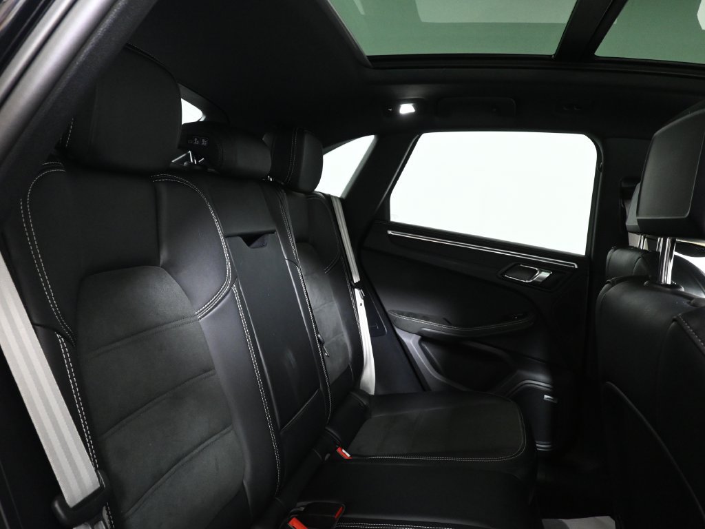 Used 2024 Porsche Macan GTS AWD/4WD image 41