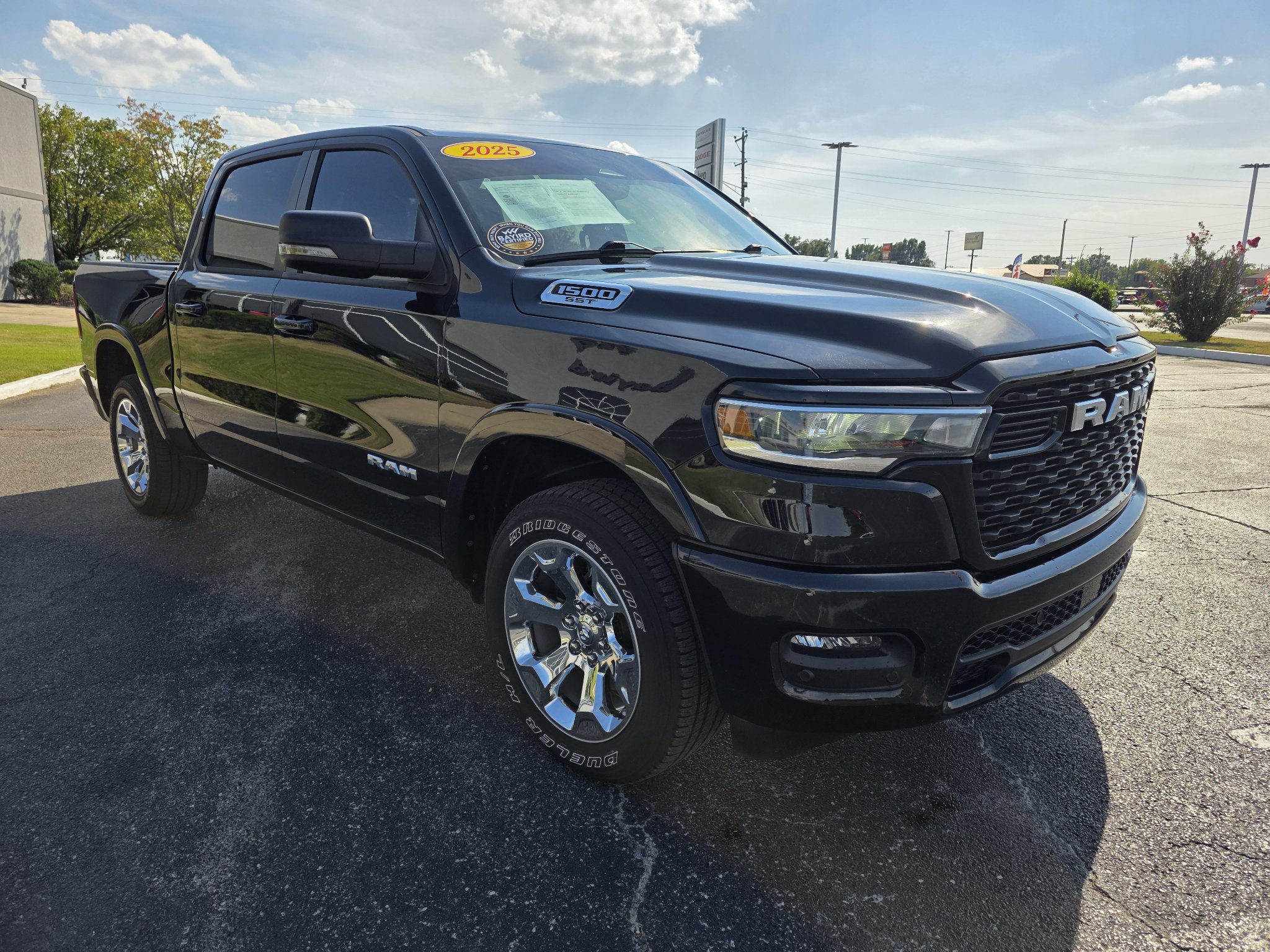 Used 2025 RAM 1500 Big Horn AWD/4WD image 4