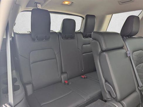 Used 2025 Nissan Pathfinder Platinum w/ Cargo Package AWD/4WD image 18