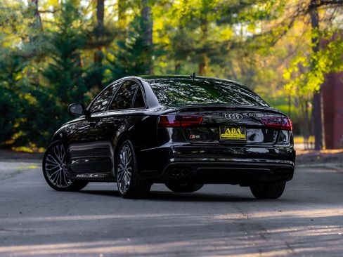 Used 2017 Audi S6 Premium Plus w/ S6 Sport Package image 3