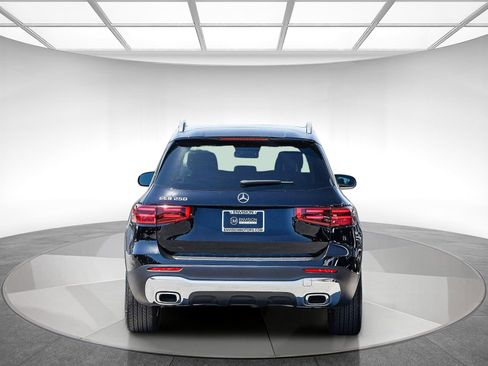 Certified 2026 Mercedes-Benz GLB 250 image 3