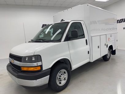 New 2025 Chevrolet Express 3500 w/ Power Convenience Package