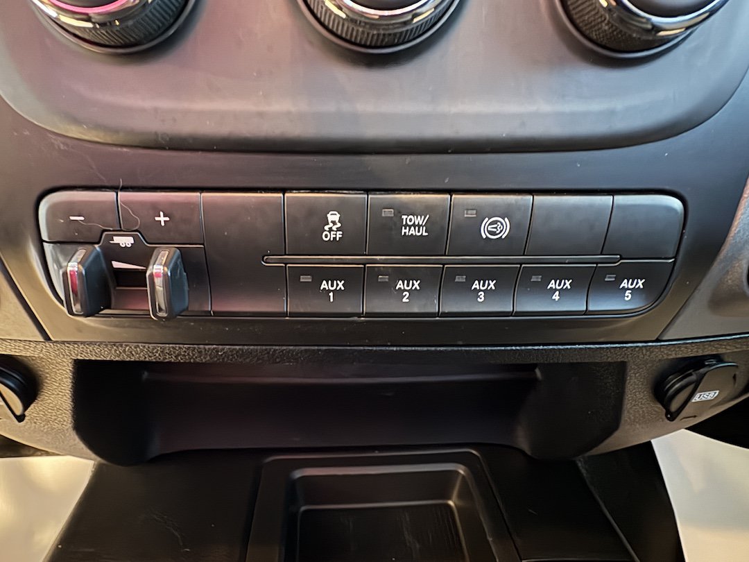 Used 2018 RAM 3500 Tradesman w/ Chrome Appearance Group AWD/4WD image 19