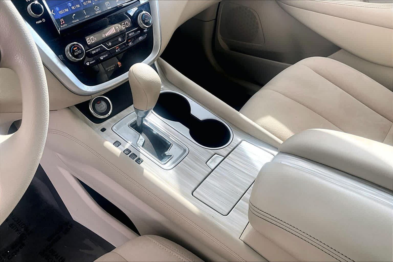 Used 2016 Nissan Murano S w/ Navigation Package FWD image 16