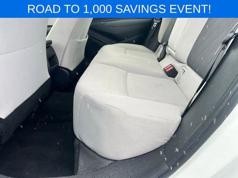 Used 2020 Toyota Corolla LE image 18