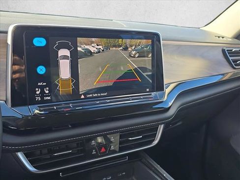 Used 2024 Volkswagen Atlas SE image 12