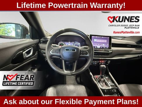 Used 2025 Jeep Compass Trailhawk AWD/4WD image 15
