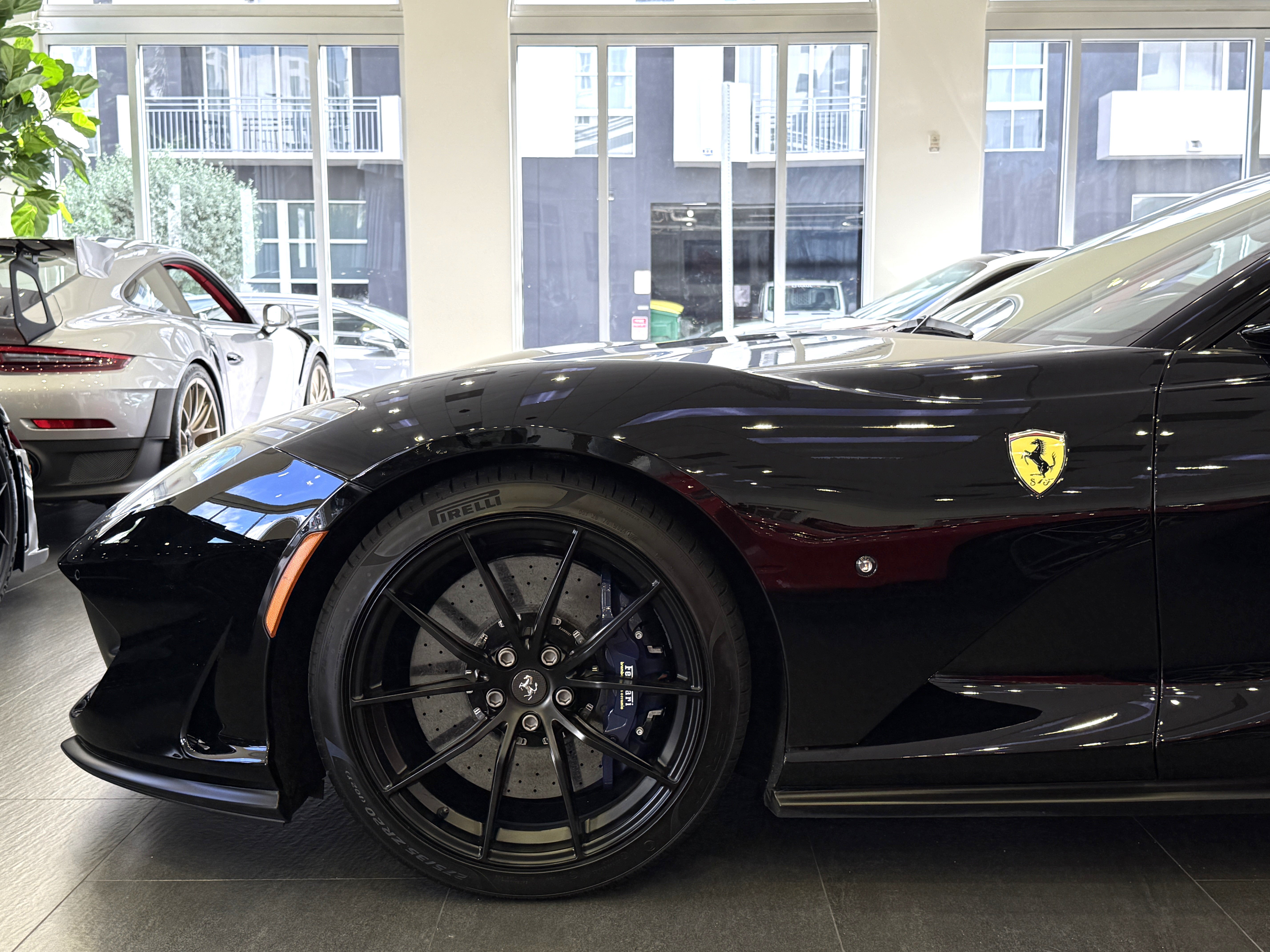 Used 2019 Ferrari 812 Superfast RWD image 14
