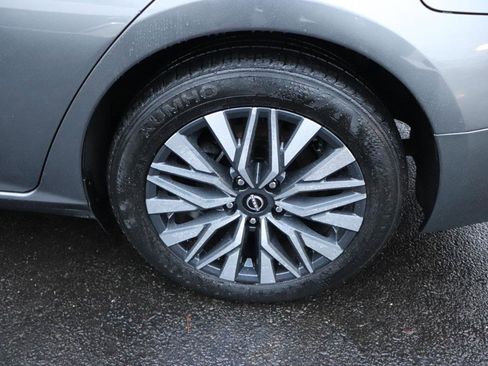 Used 2024 Nissan Altima 2.5 SV image 49