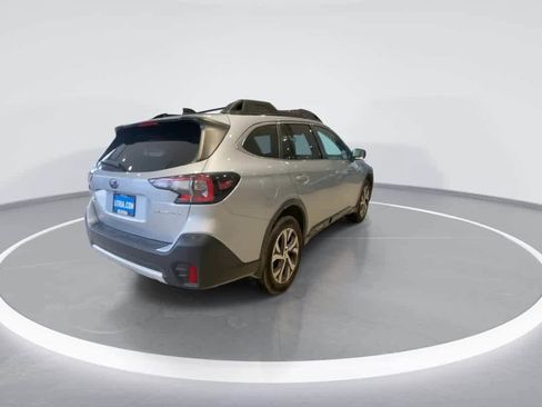 Used 2021 Subaru Outback Limited image 8